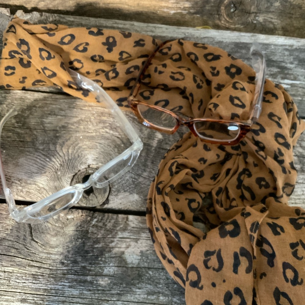 Reading Glasses Bundle of 2 pairs +4 Rare and difficult to find .Brand New . - Picture 2 of 3